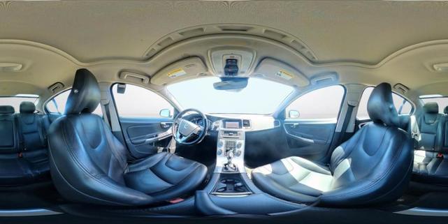 Photo of 2018 White Volvo S60 Inscription