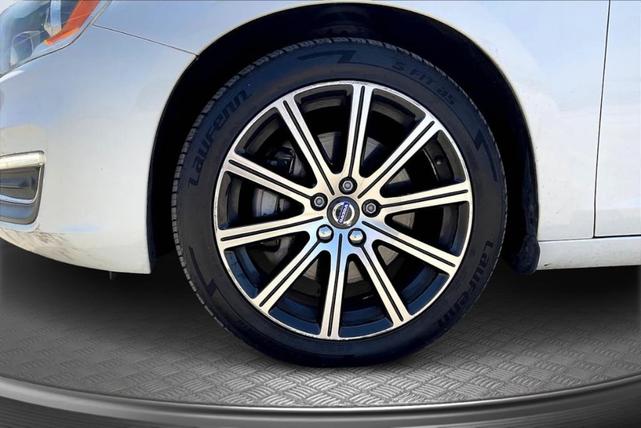 Photo of 2018 White Volvo S60 Inscription