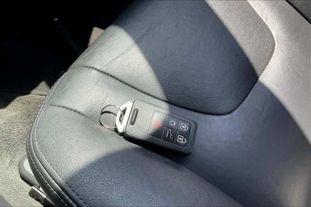 Photo of 2018 White Volvo S60 Inscription