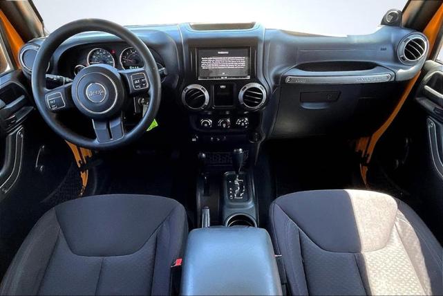 Photo of 2013 Dozer Jeep Wrangler