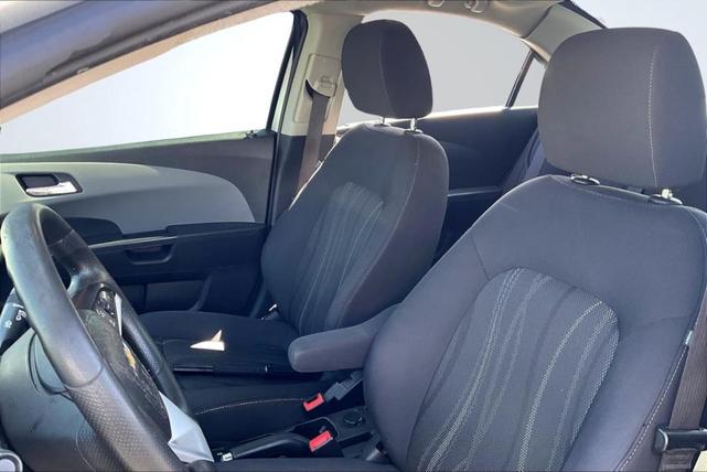 Photo of 2017 Silver Ice Metallic Chevrolet Sonic