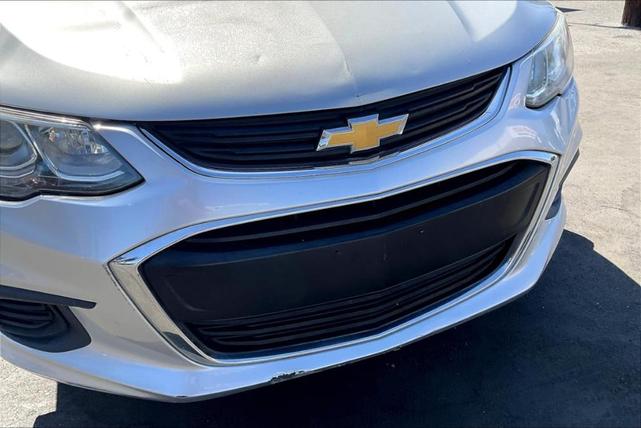 Photo of 2017 Silver Ice Metallic Chevrolet Sonic