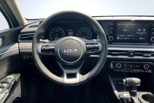 Photo of 2022 Glacial White Pearl Kia K5