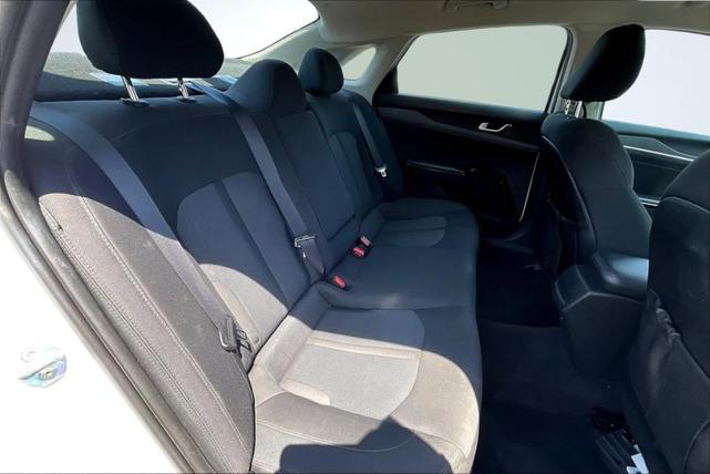 Photo of 2022 Glacial White Pearl Kia K5