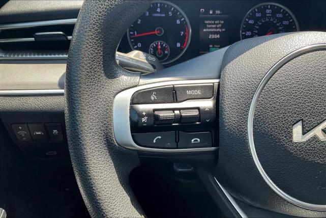 Photo of 2022 Glacial White Pearl Kia K5