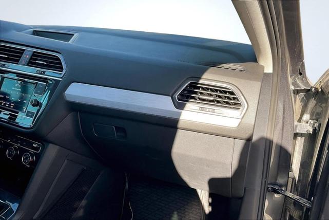 Photo of 2020 Platinum Gray Metallic Volkswagen Tiguan