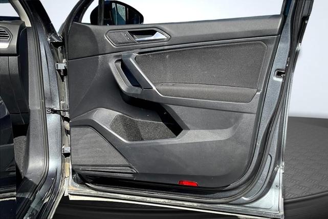 Photo of 2020 Platinum Gray Metallic Volkswagen Tiguan