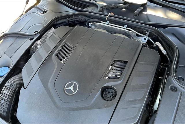 Photo of 2018 White Mercedes-Benz S-Class