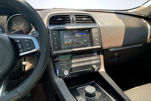 Photo of 2018 Yulong White Jaguar F-PACE