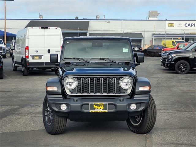 Photo of 2025 Black Clearcoat Jeep Wrangler