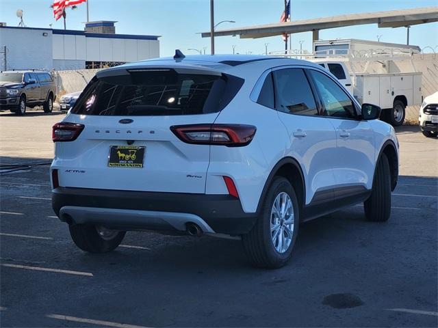 Photo of 2023 Oxford White Ford Escape