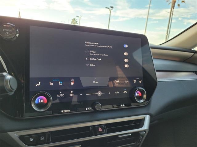 Photo of 2024 Mica Lexus RX 350h