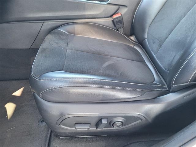 Photo of 2024 Bright White Clearcoat Jeep Grand Cherokee