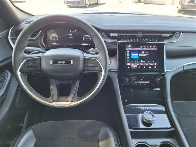 Photo of 2024 Bright White Clearcoat Jeep Grand Cherokee