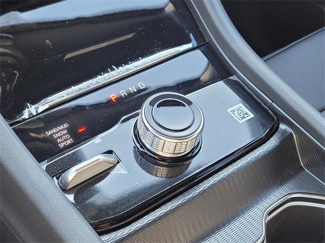 Photo of 2025 Metallic Jeep Grand Cherokee