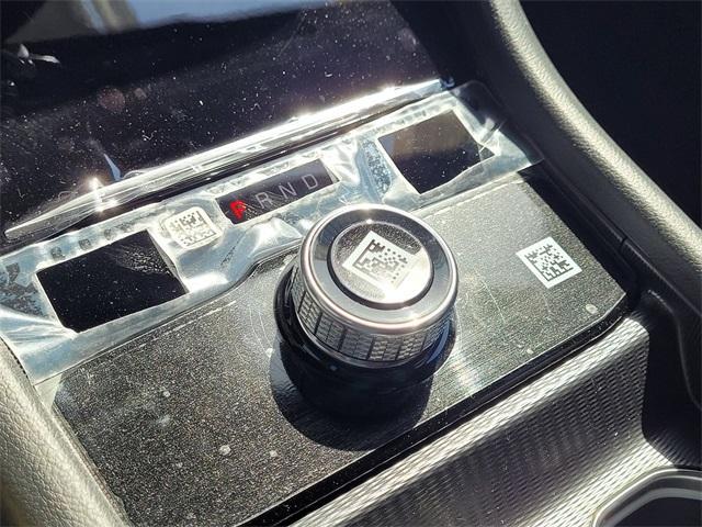 Photo of 2025 Bright White Clearcoat Jeep Grand Cherokee