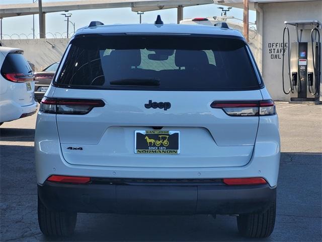 Photo of 2024 Bright White Clearcoat Jeep Grand Cherokee L