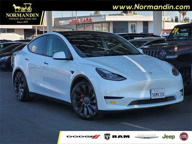 Photo of 2022 Pearl White Tesla Model Y