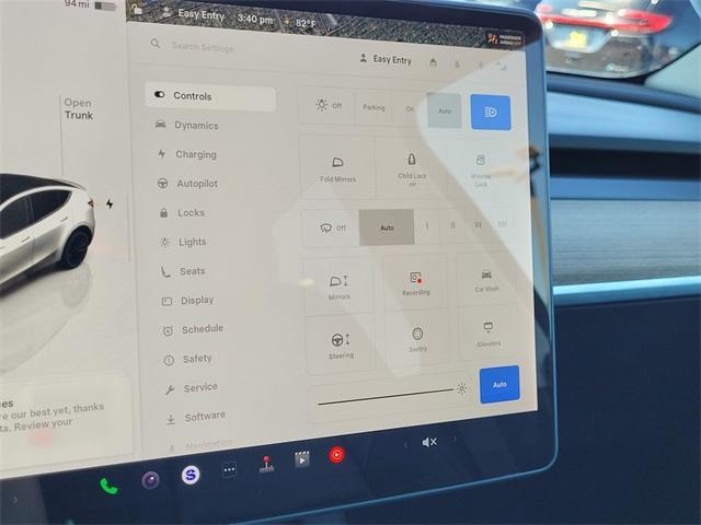 Photo of 2022 Pearl White Tesla Model Y