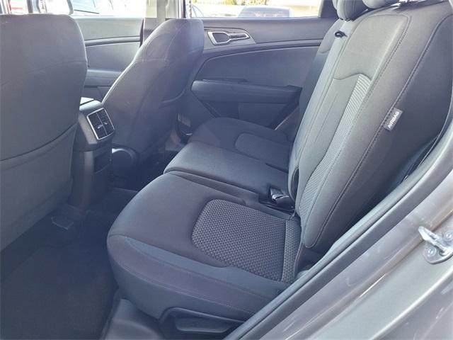 Photo of 2024 Steel Gray Kia Sportage