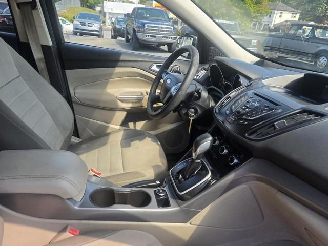Photo of 2013 Frosted Glass Metallic Ford Escape