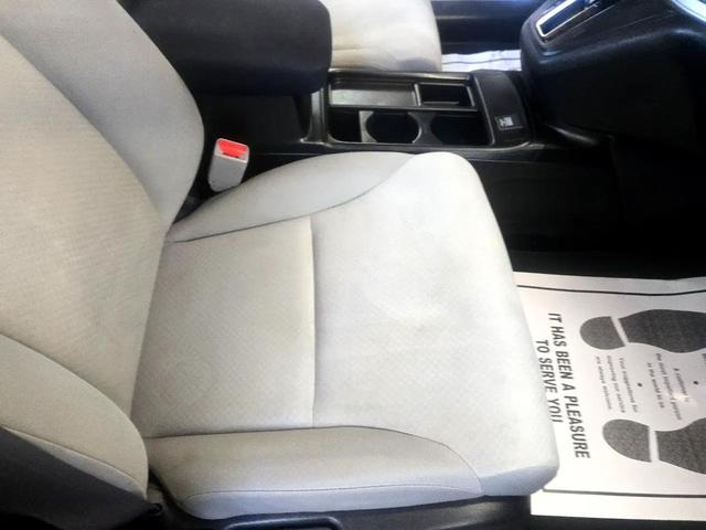 Photo of 2016 Alabaster Silver Metallic Honda CR-V