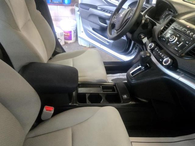Photo of 2016 Alabaster Silver Metallic Honda CR-V