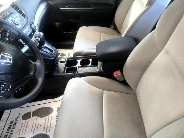 Photo of 2016 Alabaster Silver Metallic Honda CR-V