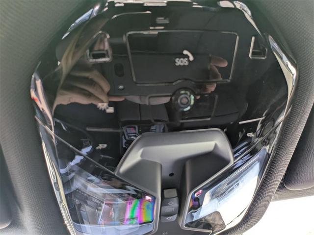 Photo of 2026 Dark Graphite Metallic BMW 550e