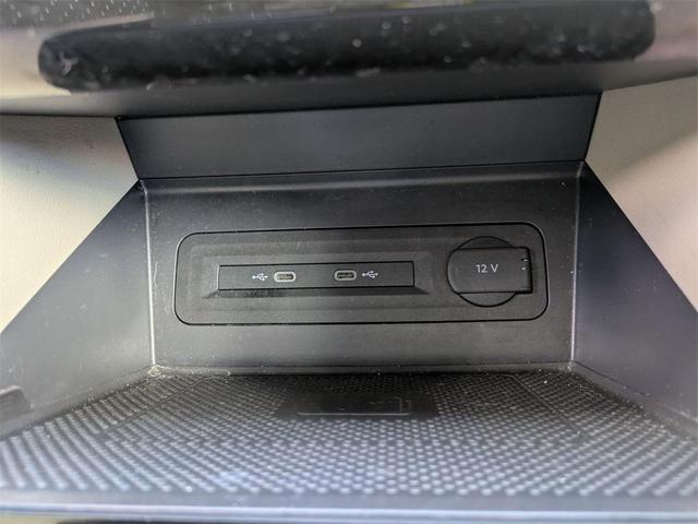 Photo of 2022 Pure White Volkswagen Atlas