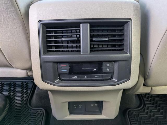 Photo of 2022 Pure White Volkswagen Atlas