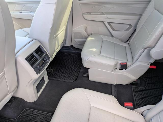 Photo of 2022 Pure White Volkswagen Atlas