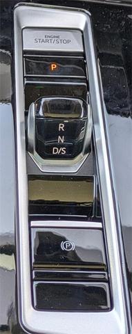 Photo of 2025 Avocado Green Pearl Volkswagen Atlas