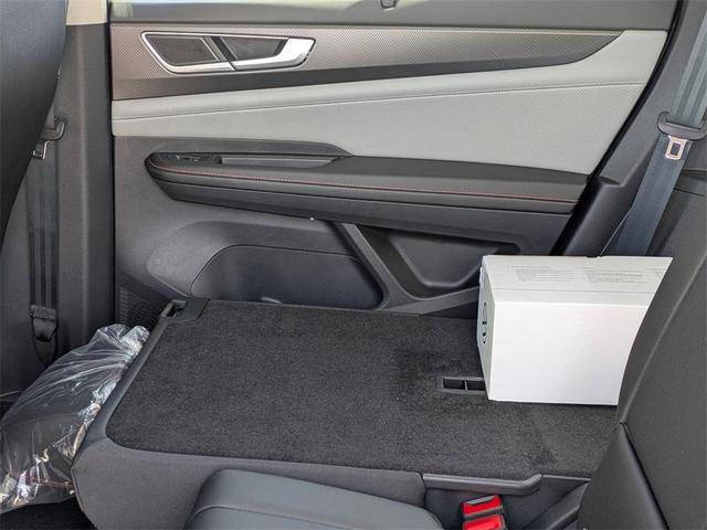 Photo of 2025 Avocado Green Pearl Volkswagen Atlas