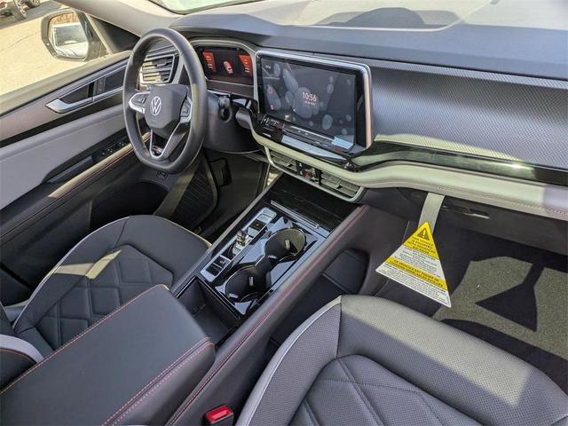 Photo of 2025 Avocado Green Pearl Volkswagen Atlas