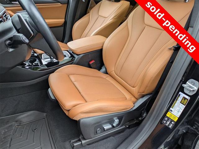 Photo of 2022 Jet Black BMW X3