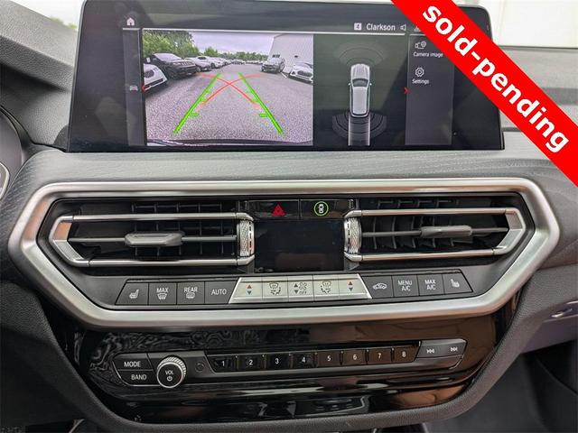 Photo of 2022 Jet Black BMW X3