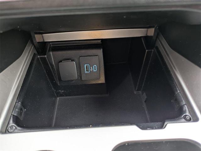 Photo of 2020 Blue Metallic Ford Explorer