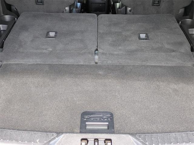 Photo of 2020 Star White Ford Explorer