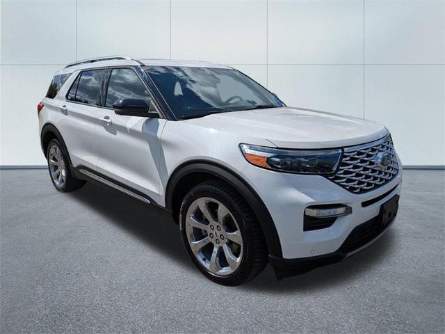 Photo of 2020 Star White Ford Explorer