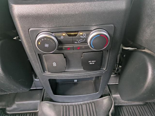 Photo of 2020 Star White Ford Explorer