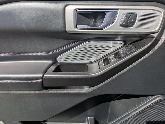Photo of 2020 Star White Ford Explorer