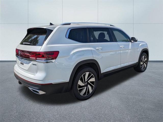 Photo of 2025 Opal White Pearl Effect Volkswagen Atlas