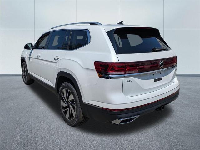 Photo of 2025 Opal White Pearl Effect Volkswagen Atlas