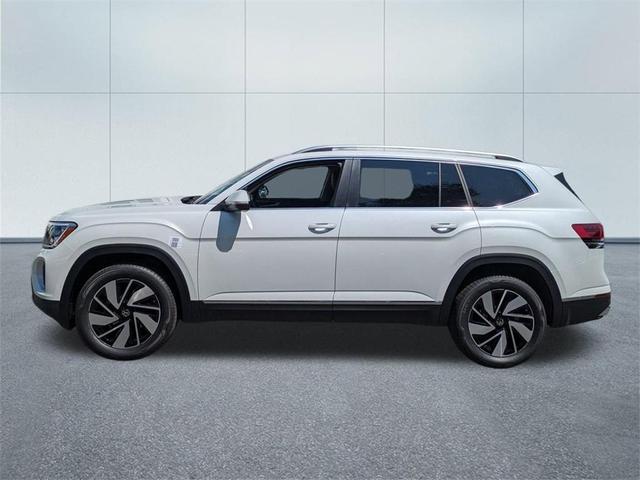 Photo of 2025 Opal White Pearl Effect Volkswagen Atlas