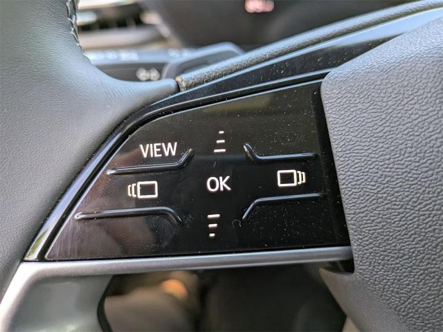 Photo of 2025 Glacier White Metallic Audi Q5