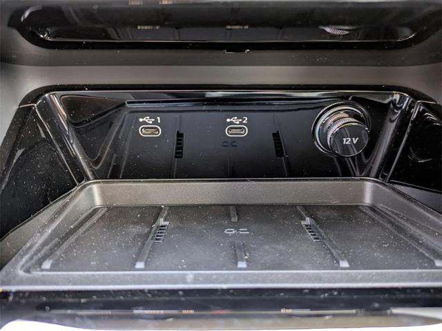 Photo of 2025 Glacier White Metallic Audi Q5