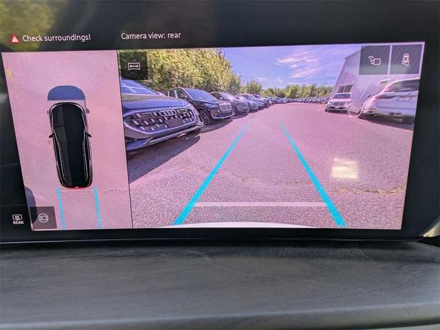 Photo of 2025 Glacier White Metallic Audi Q5