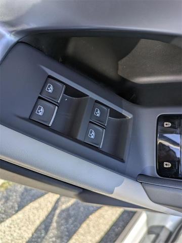 Photo of 2025 Glacier White Metallic Audi Q5