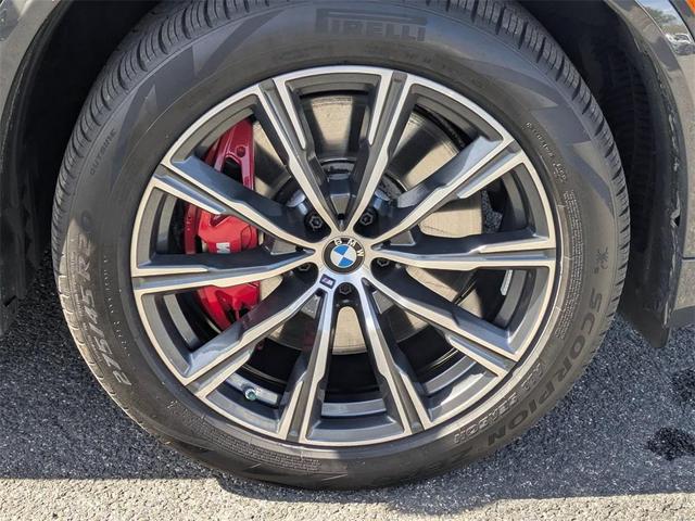 Photo of 2022 Dravit Gray Metallic BMW X5